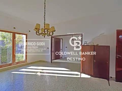 Casa 5 ambientes con 2 baños