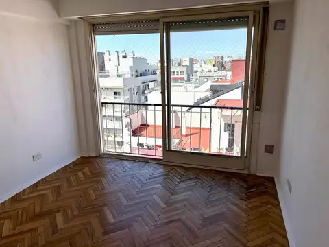 EXCELENTE UBICACIÓN - 2 AMBIENTES CON VISTA AL RÍO