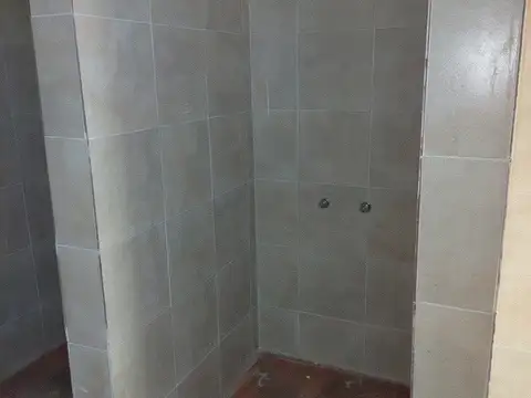 Galpon en Alquiler 72  mts Fondo