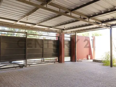 505 e/ 7 y 8 1200, Piso 0