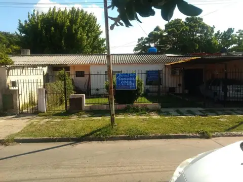 CASA 3 AMBIENTES SALIDA A 2 CALLES C/PILETA