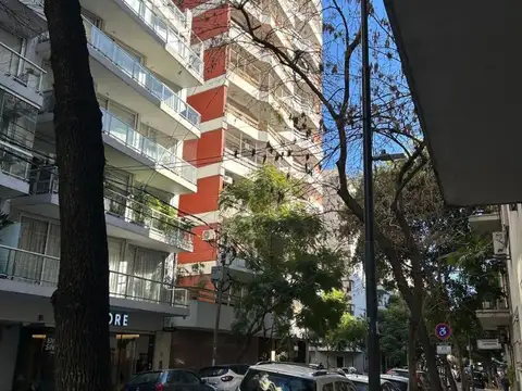 LAPRIDA/GUTIERREZ - S/PISO FTE LIVING 4 DORM D/SERV COCHERA