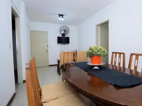 Zeballos 1900, excelente ubicacion, 2 dormitorios