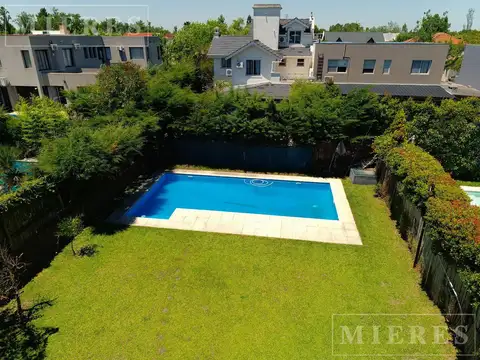 Casa en alquiler en El Barrio Jacaranda