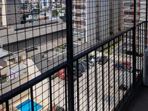 Alquiler depto .3 ambientes con Balcon al contrafrente  - 