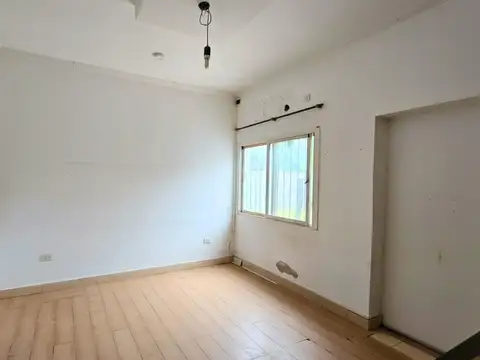 Depto Tipo Casa en Alquiler de 3 dormitorios