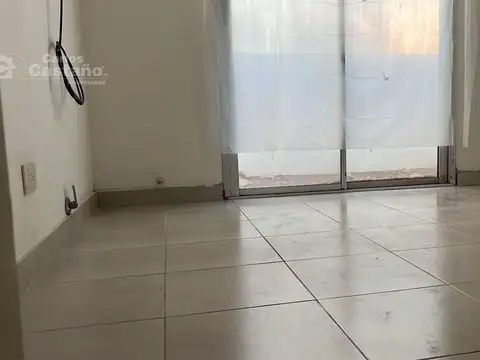 Depto Tipo Casa en Alquiler en Florida Mitre/Este, $ 1.700.000