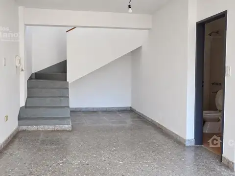 Exc. PH al Frente 3 Amb. + Escritorio, Patio y Cochera
