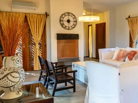 Casa 5 ambientes con 5 baños