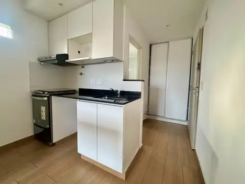 Departamento en Alquiler en Coghlan, $ 700.000