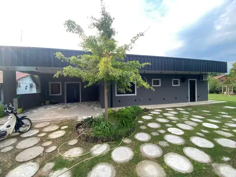 AUR. Venta. Casa 4 ambientes. Lote 969 m2. Parque Sakura. Exaltacion de la Cruz