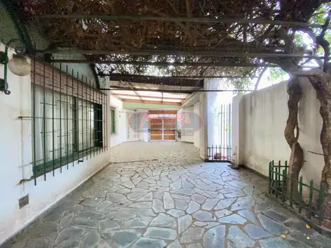 Casa en Venta en Versalles, USD 220.000