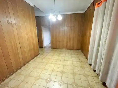 VENTA CASA LOTE PROPIO EN GERLI CON TERRAZA