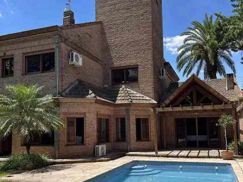 Oportunidad Casa 7 ambientes con quincho Martinez