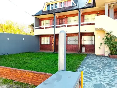Depto Tipo Casa en Venta de 3 ambientes