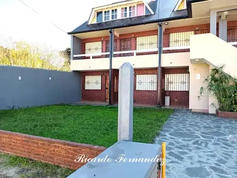 Depto Tipo Casa en Venta de 3 ambientes