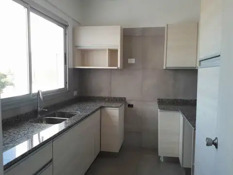 Departamento en Alquiler en Quilmes, $ 890.000