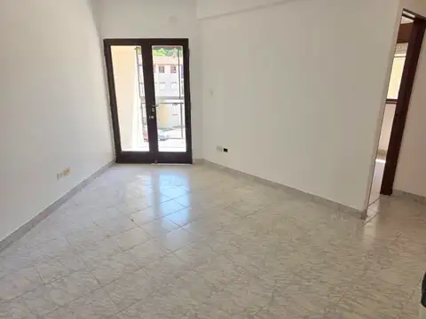 ALQUILER DE DEPARTAMENTO DE 3 AMBIENTES VILLA LYNCH