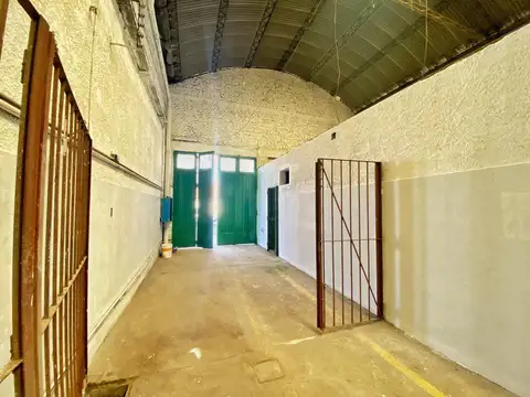 Galpon en Venta 8  mts Frente