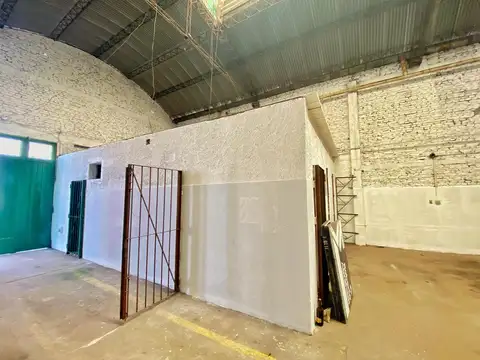 Galpon en Venta 41  mts Fondo