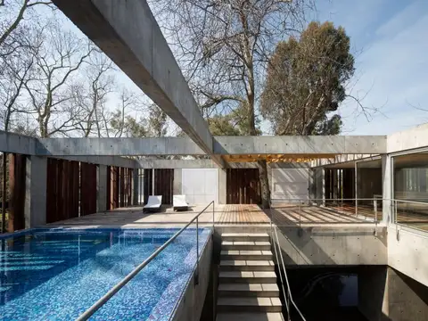 CASA EN VENTA ABRIL CLUB DE CAMPO