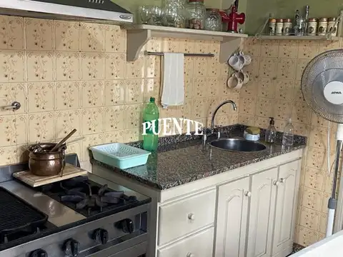 Casa en Venta con 3 cocheras