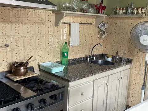 Casa en Venta con 3 cocheras