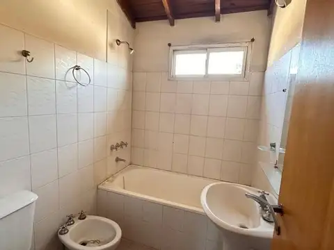 Depto Tipo Casa en Alquiler de 3 dormitorios