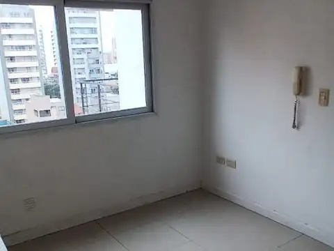 Departamento 2 AMBIENTES ALQUILER en muy buena ubicación de Lanús Este 