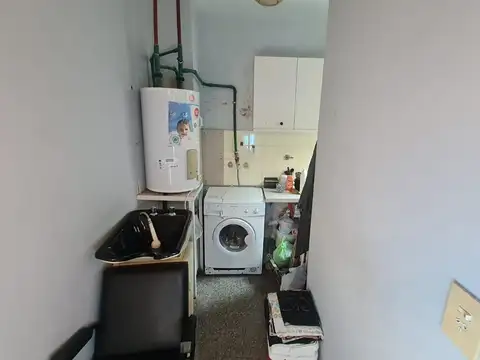 French 2100 , Piso 1