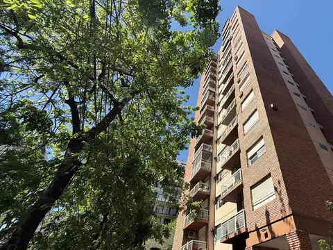 venta 2 ambientes en Colegiales. Torre rodeada de Jardín