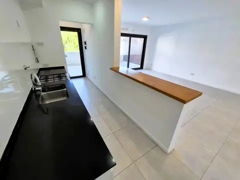 Departamento en Alquiler con 2 cocheras