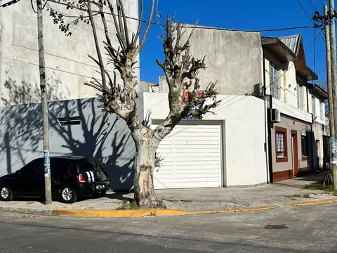 VENTA DE CASA 4 AMBIENTES, MAS LOCAL A ESTRENAR! SAN JUSTO, TOMA PROP DE MENOR VALOR MAS DIFERENCIA!