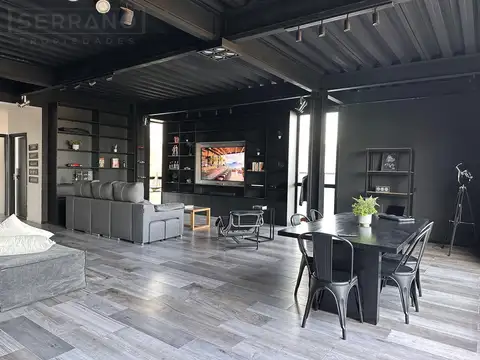 Casa en alquiler con amarra propia y espacio amplio para varios autos en Villanueva