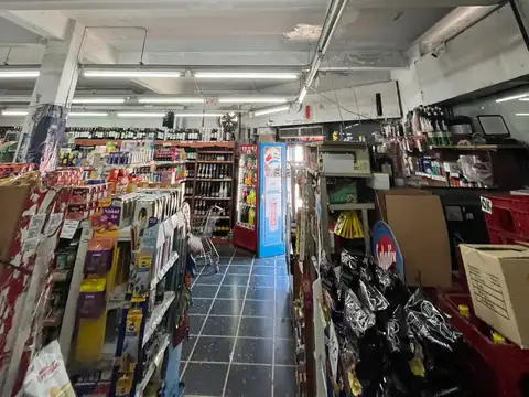 Local en Venta en Olivos, USD 285.000