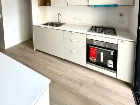 Dúplex A Estrenar en Olivos, Vicente Lopez  | 4 ambientes | jardín y parrilla| cochera