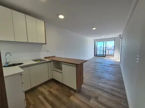 Departamento en Alquiler en Coghlan, $ 749.000