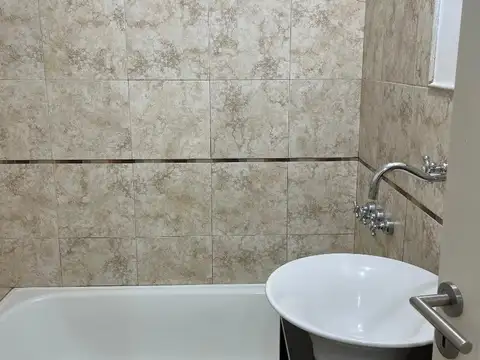 Belgrano 1260 , Piso pb