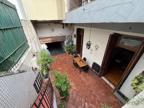 Venta Casa 6 Ambientes, con Patio y Terraza.