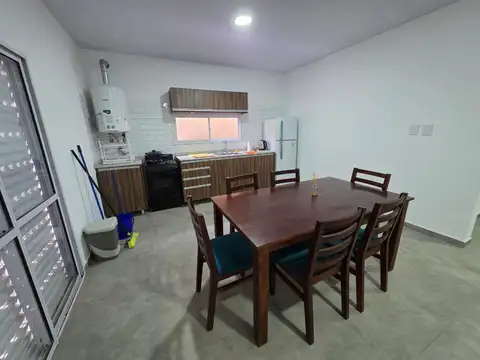 Casa 3 ambientes con 1 baño