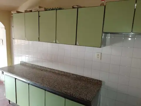 Casa 6 ambientes con 3 baños
