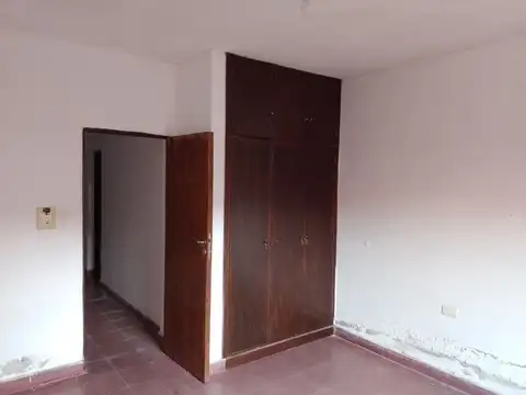 CASA VENTA MAS LOCAL SANTA ANA I 4 DORMITORIOS