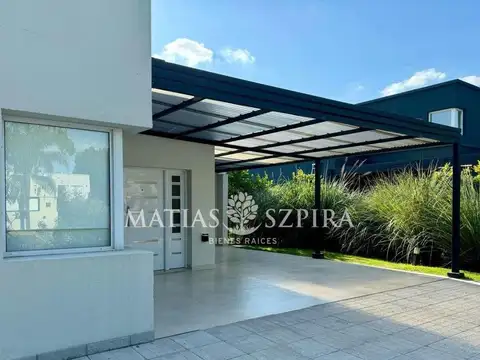 Casa 4 ambientes con 3 baños