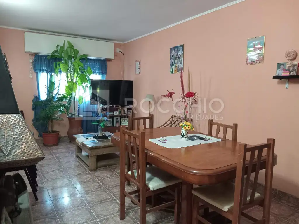 Sarmiento al 8900