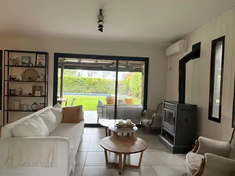 Casa en Venta con 1 cochera