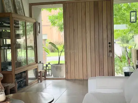 Casa en Venta en La Comarca, USD 450.000