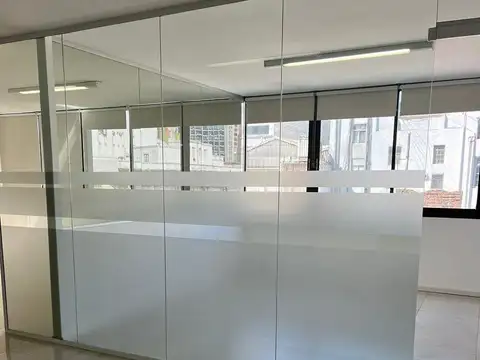 Oficina 2 ambientes con 2 baños