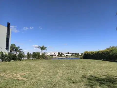 Terreno en Venta de 952,0 m2