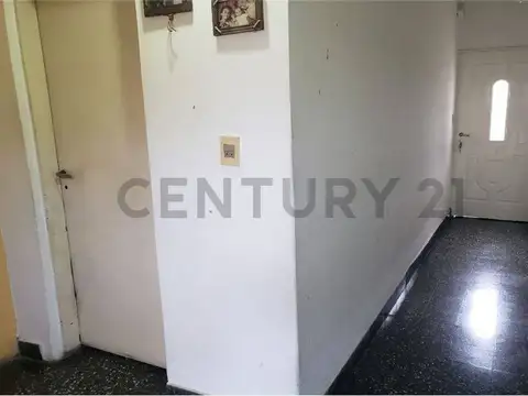 PH FRENTE C/COCHERA, PATIO Y TERRAZA