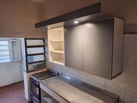 VENTA CASA SOBRE AVENIDA BELGRANO 3700- 3 DORM
